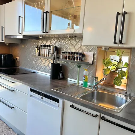 Koselig Pa Bystranden